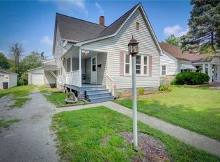 765 S 19th St, Decatur, IL 62521