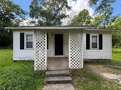 3922 Wiggins Dr Photo 1