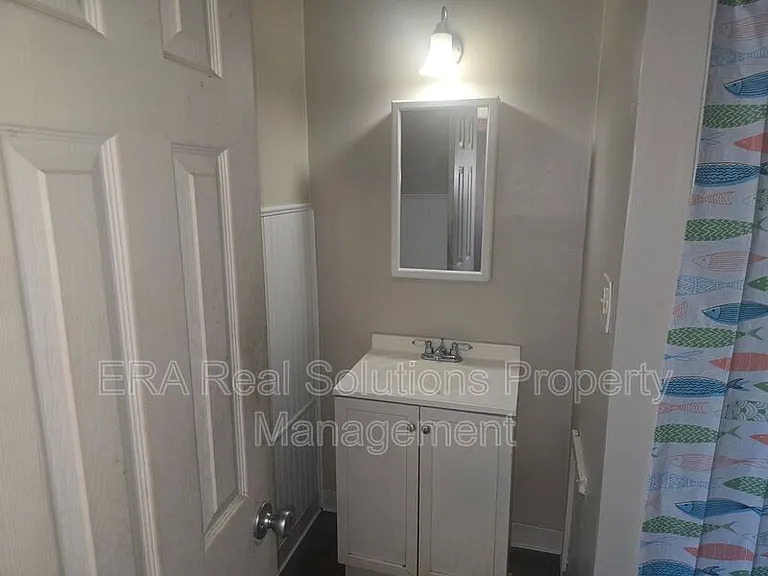2611 Hood Ave — Photo 6