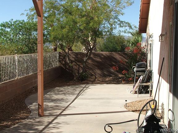3rd image of 2196 Sierra Santiago