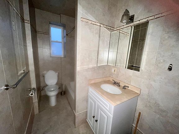 5th image of 2027 76th St #1