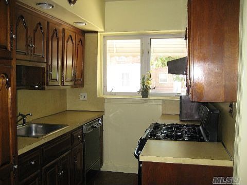 2nd image of 8208 165th St