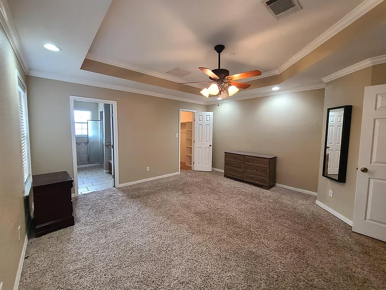 4631 Bowie Dr — Photo 4