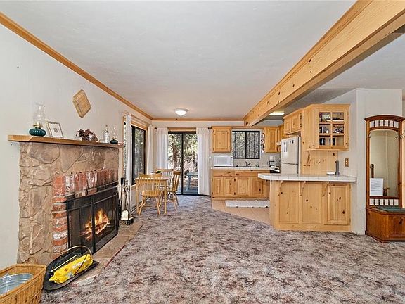 4th image of 795 Pine Ln
