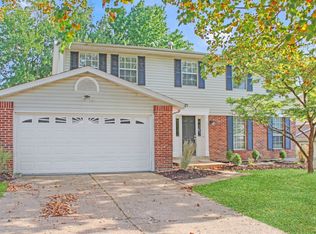1392 Justerini Dr, Ballwin, MO 63011