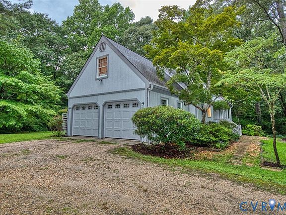 3rd image of 2328 Plowman Dr
