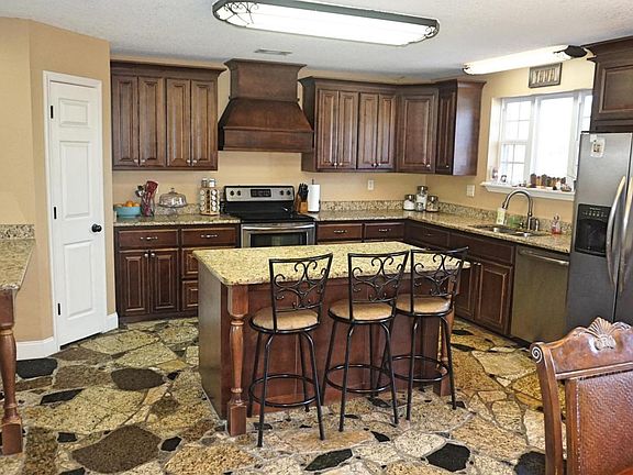 5th image of 164 Honey Hollow Dr