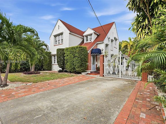 2nd image of 2533 SW 5th St