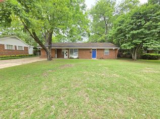 3744 Honeysuckle Rd, Montgomery, AL 36109