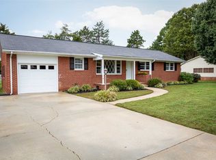 212 Wilkins Rd, Haw River, NC 27258