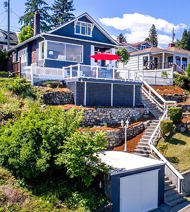 2nd image of 3012 N 31st St