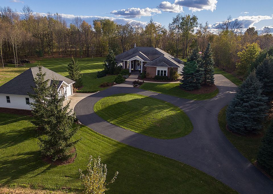 1st image of 1702 Osprey Ave
