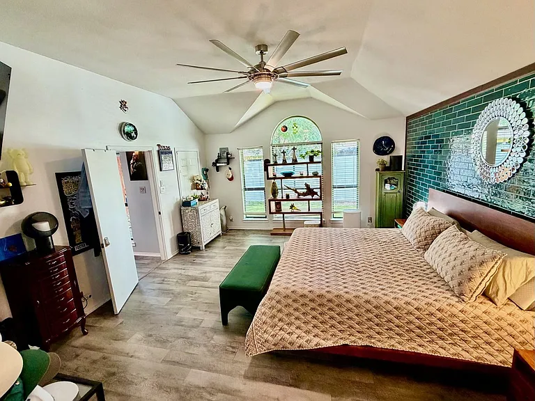 5838 Manchester Ln — Photo 15