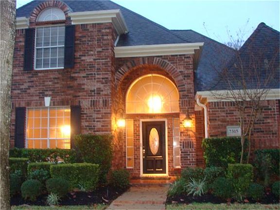 Dramatic raised entry.