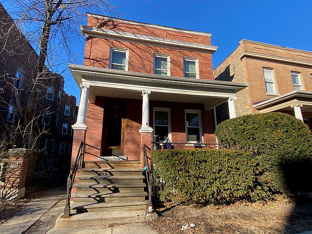 1st image of 1744 W Winnemac Ave
