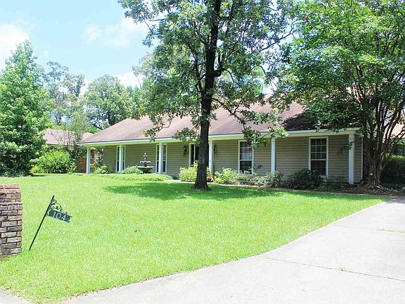 2nd image of 104 Chantilly Dr