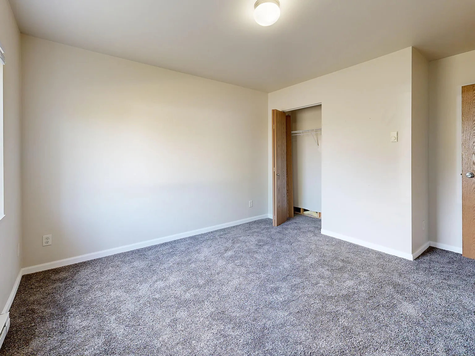 Pineview Apartments — Photo 4