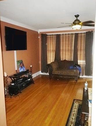 4th image of 3137 Cuyler Ave