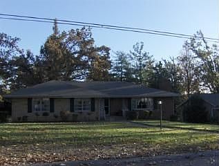 2nd image of 640 N Valley Rd