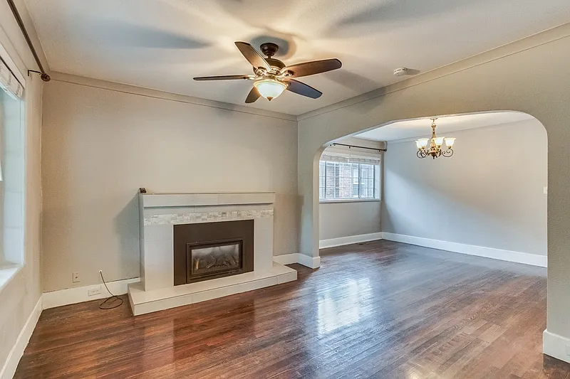 4 bed, 2.0 bath, 1796 sqft, $3,900 — Photo 4