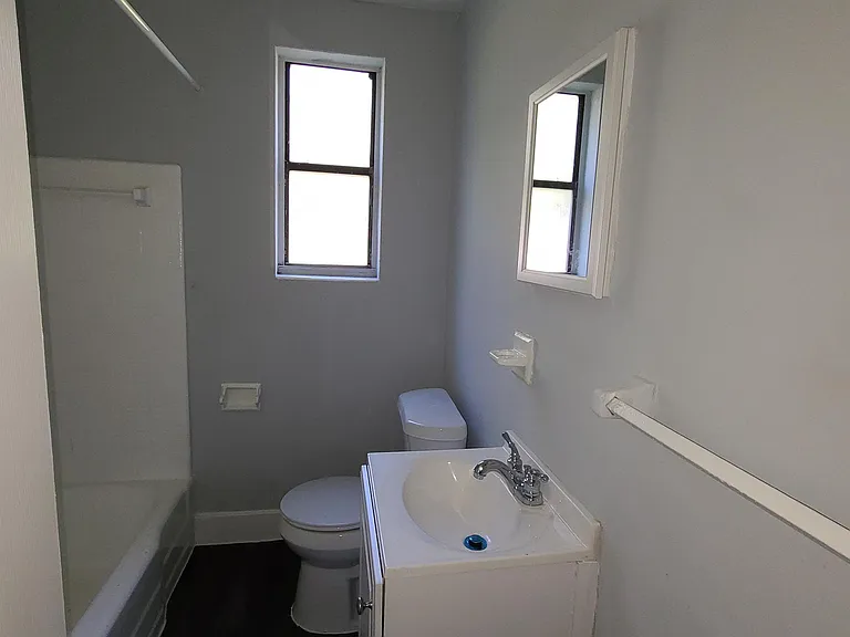 640 Detroit St — Photo 5