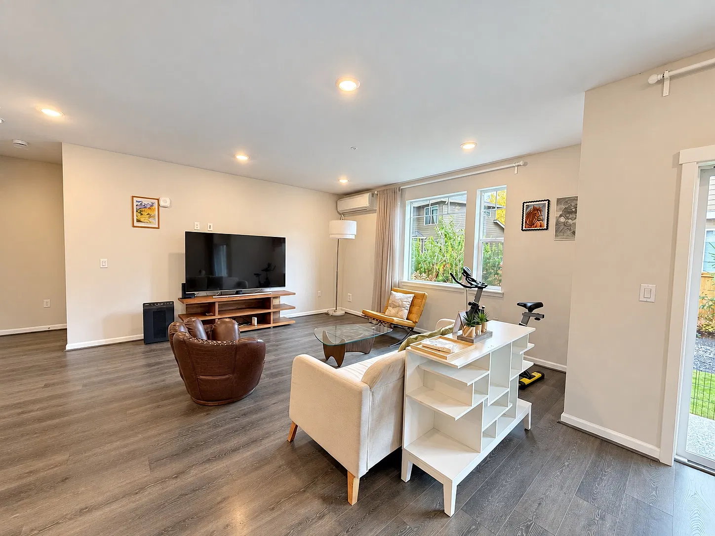 1 bed, 1000 sqft, $1,950 — Photo 3