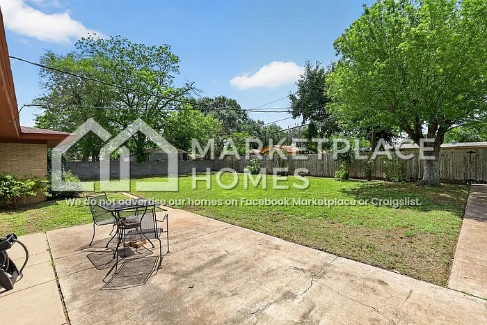 1209 Harvey St — Photo 18