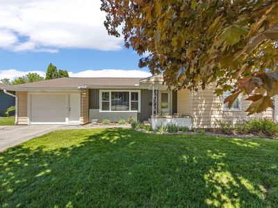 1214 Staub Ct NE, Cedar Rapids, IA, 52402