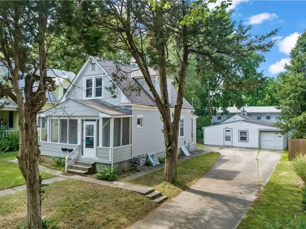 934-936 W 42nd St, Kansas City, MO 64111