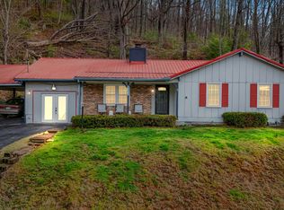 420 Poplar St NW, Norton, VA 24273