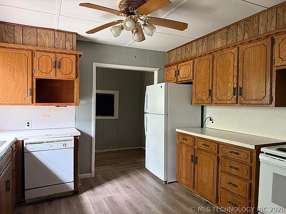 4th image of 407 SE Keese Ave