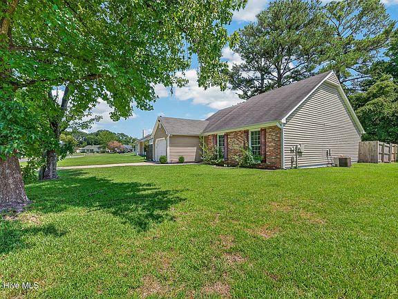 3rd image of 116 Hunting Green Drive