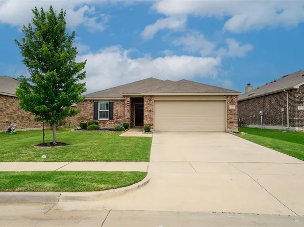 1725 Waggoner Dr, Aubrey, TX 76227
