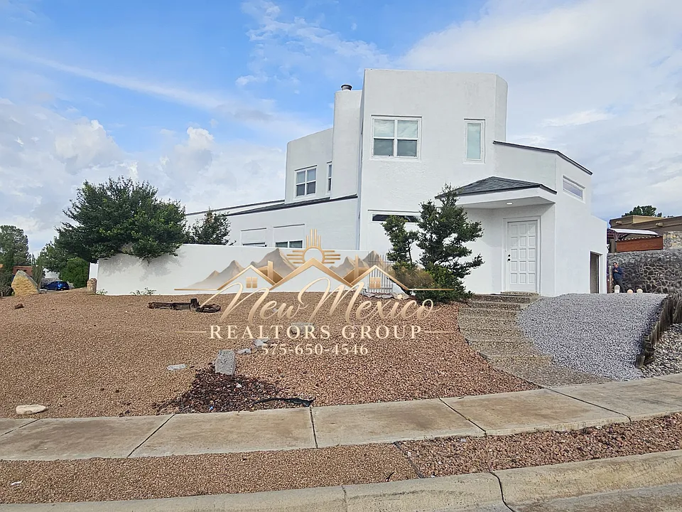 2210 Laramie Dr