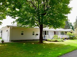 704 Cedarmont St NE, Navarre, OH 44662