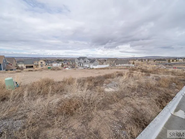 L64b3 Purple Sage Dr, Idaho Falls, ID 83406