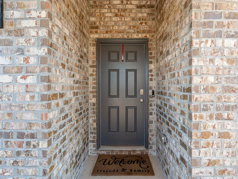 4735 Airmen Dr — Photo 28