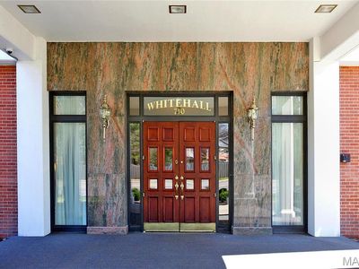 710 S Hanley Rd APT 18A, Saint Louis, MO, 63105