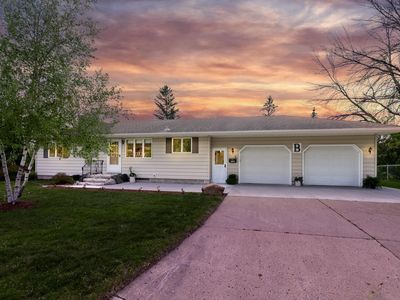 101 Sunset Dr, Belle Plaine, MN, 56011