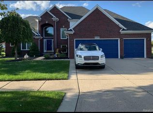 21239 Young Dr, Macomb, MI 48044