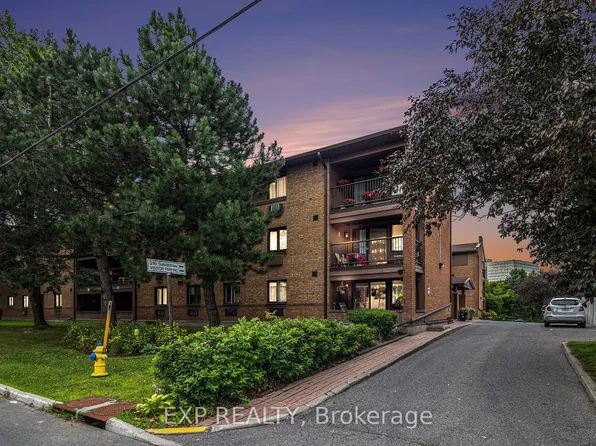 316 Savard Ave #309, Ottawa, ON K1L 7S2