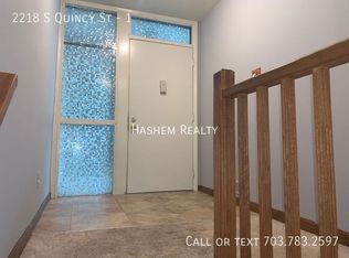 2218 S Quincy St #1, Arlington, VA 22204