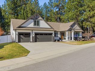 11565 N Emerald Dr, Hayden Lake, ID 83835