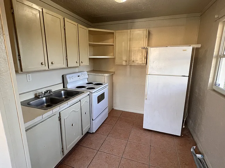 808 Johnson St #1 — Photo 8