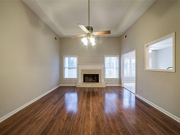 4th image of 608 1st St