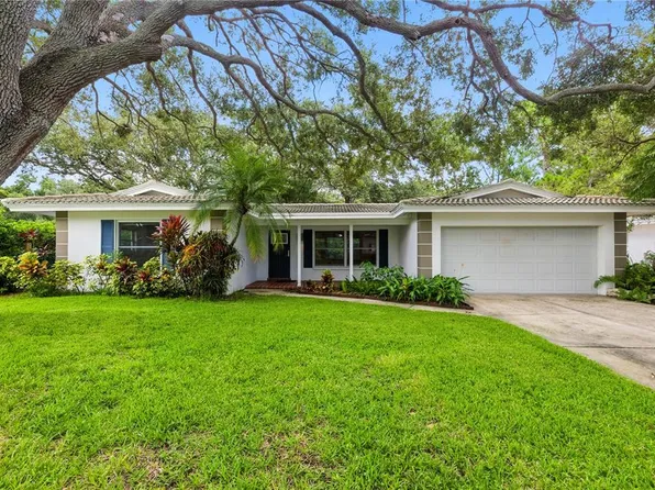 1861 Harmony Dr, Clearwater, FL 33756