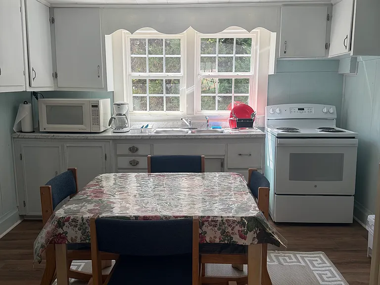 810 Pisgah Church Rd — Photo 9