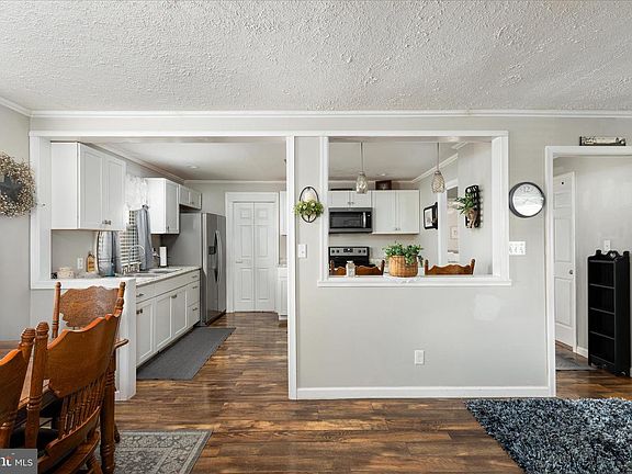 5th image of 654 Capon Rd