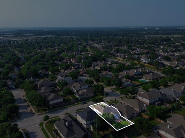 12235 Piney Bend Dr, Tomball, TX 77375