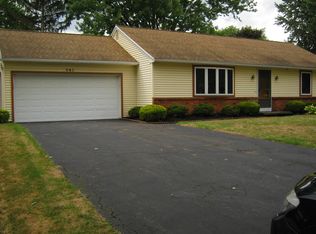 541 Watson Rd, Fairport, NY 14450